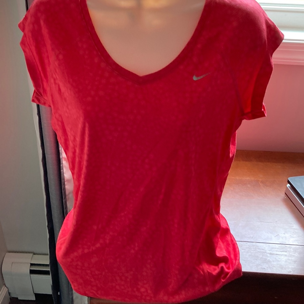 Nike Women’s Drifit Running shirt size medium